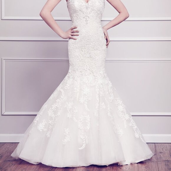 NEW Blush Ivory Mermaid Lace Fit & Flare Bridal Gown, Sexy Flattering Strapless - Picture 6 of 14